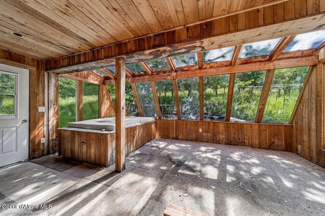 6864 E Sunnyside Rd, Coeur D'alene, ID 83814