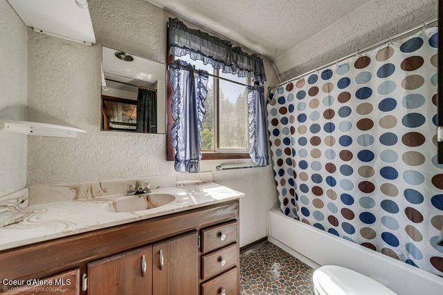 6864 E Sunnyside Rd, Coeur D'alene, ID 83814