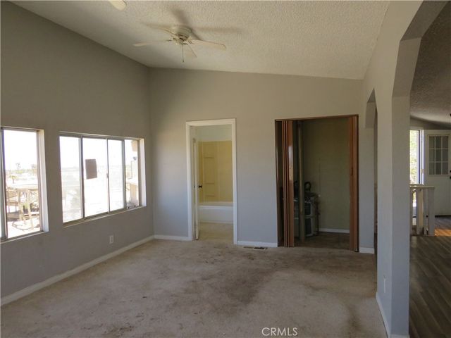 9121 4th Street, Phelan, CA 92371