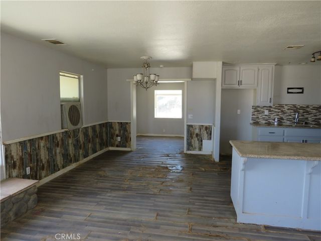 9121 4th Street, Phelan, CA 92371