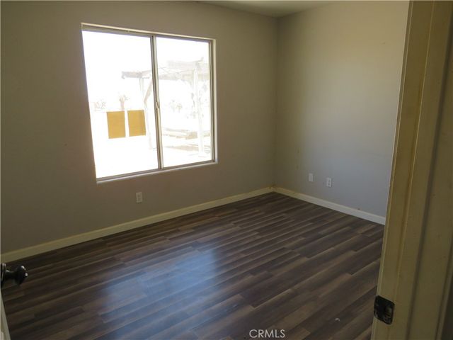 9121 4th Street, Phelan, CA 92371