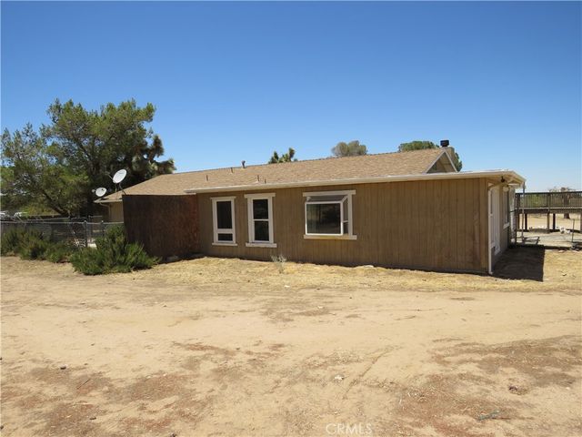 9121 4th Street, Phelan, CA 92371