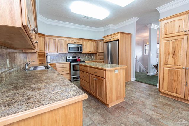 117 Bayshore Dr, Pensacola, FL 32507