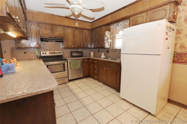 7595 E 19th Street S, Muskogee, OK 74403