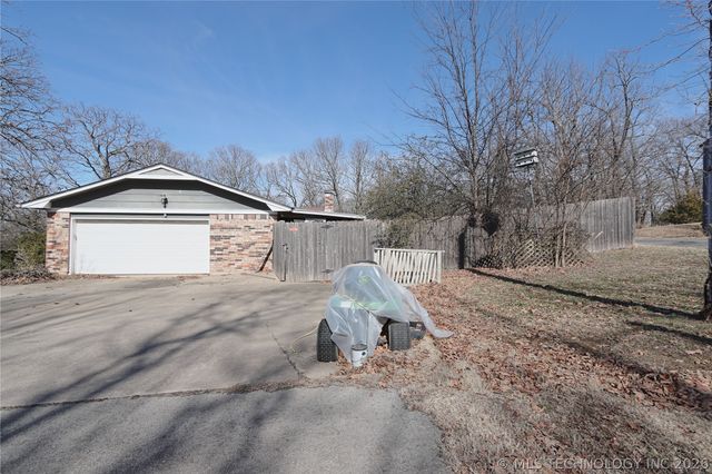 7595 E 19th Street S, Muskogee, OK 74403