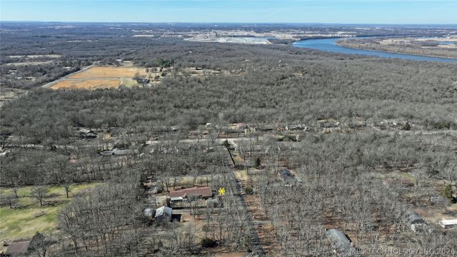 7595 E 19th Street S, Muskogee, OK 74403