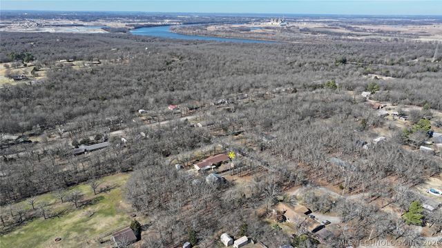 7595 E 19th Street S, Muskogee, OK 74403