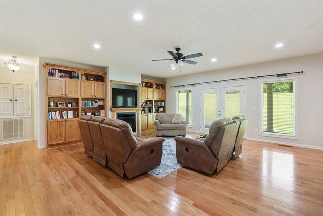 2219 Mack Benderman Rd, Culleoka, TN 38451