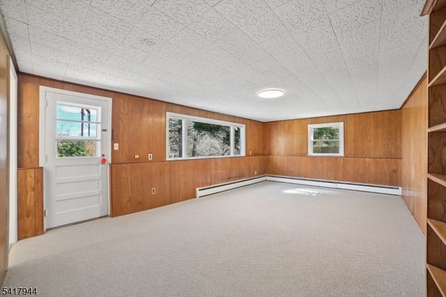 67 Sun Valley Way, Morris Plains Boro, NJ 07950