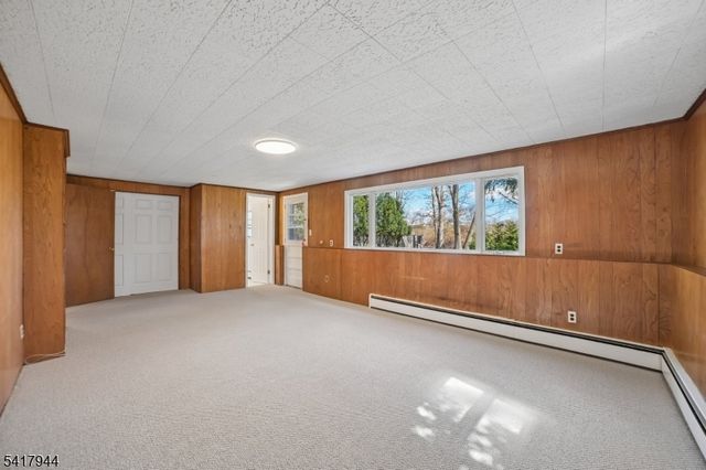 67 Sun Valley Way, Morris Plains Boro, NJ 07950