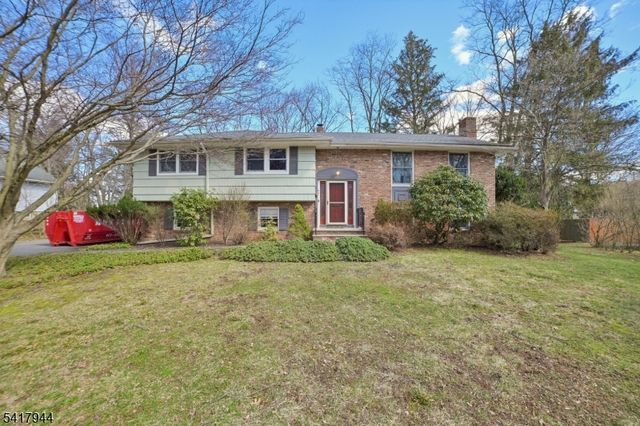 67 Sun Valley Way, Morris Plains Boro, NJ 07950