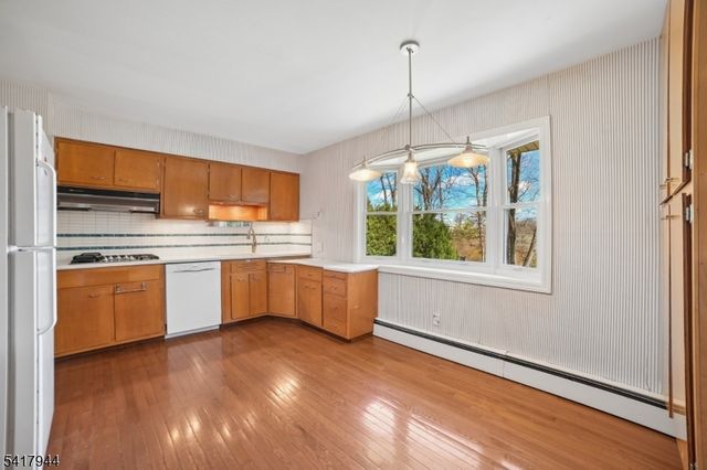 67 Sun Valley Way, Morris Plains Boro, NJ 07950