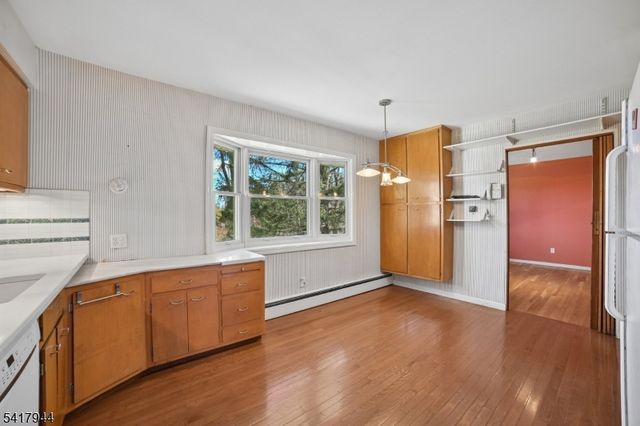 67 Sun Valley Way, Morris Plains Boro, NJ 07950