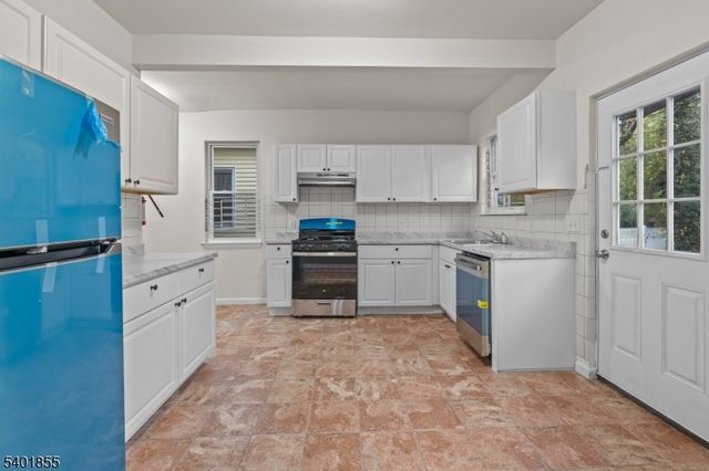 921 Carteret Ave, Trenton City, NJ 08618