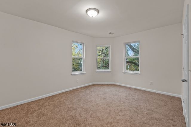 921 Carteret Ave, Trenton City, NJ 08618