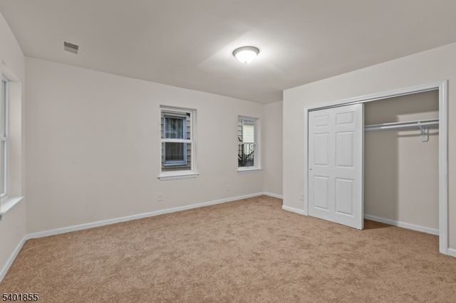 921 Carteret Ave, Trenton City, NJ 08618