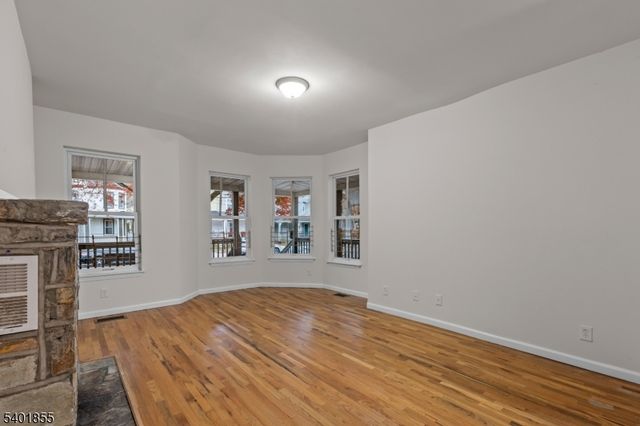 921 Carteret Ave, Trenton City, NJ 08618