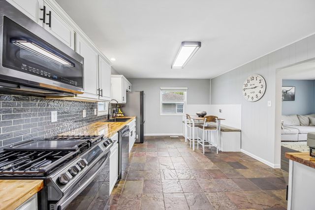 1906 Edison Street, Schererville, IN 46375
