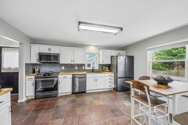 1906 Edison Street, Schererville, IN 46375