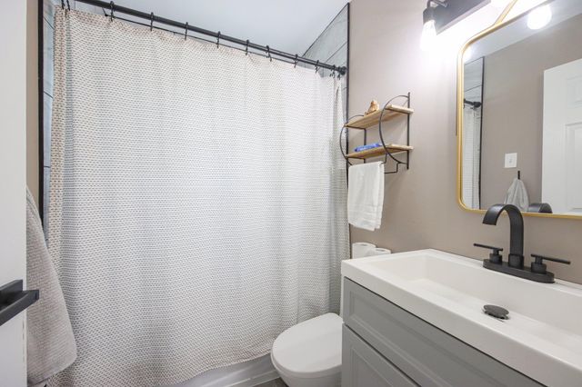 1906 Edison Street, Schererville, IN 46375