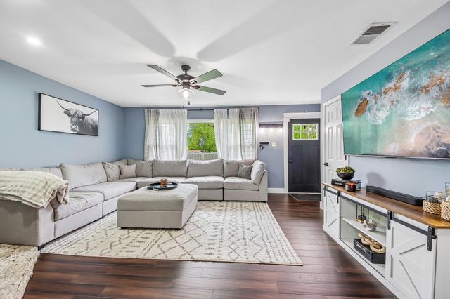 1906 Edison Street, Schererville, IN 46375