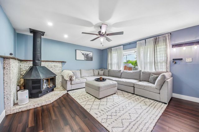 1906 Edison Street, Schererville, IN 46375