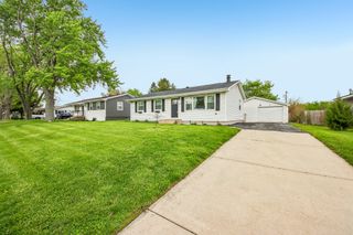 1906 Edison Street, Schererville, IN 46375
