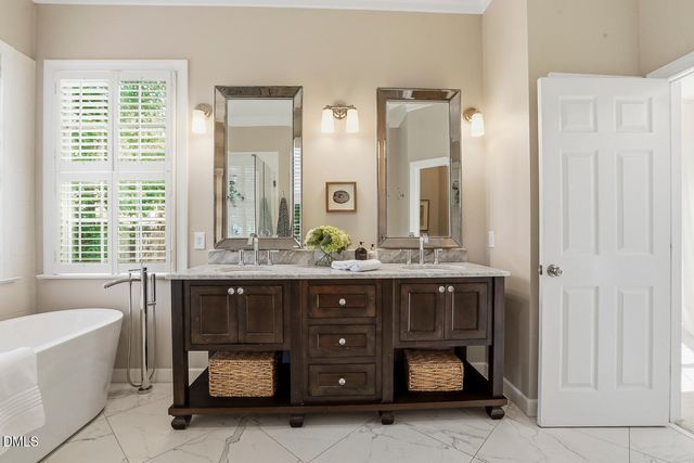 202 Sir Walker Lane, Cary, NC 27519