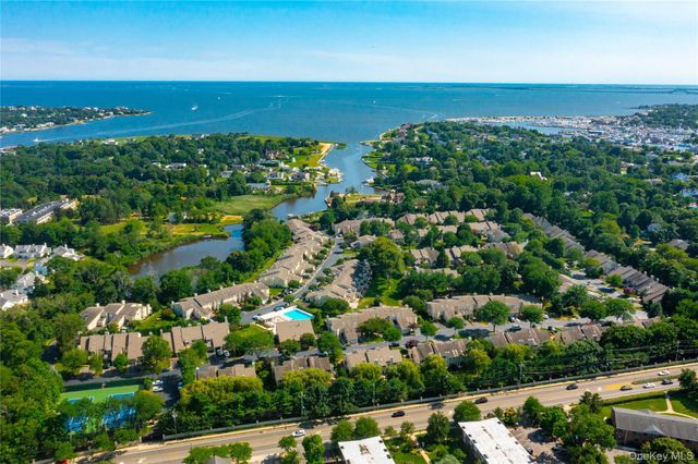 9 Pleasant Lane, Bay Shore, NY 11706