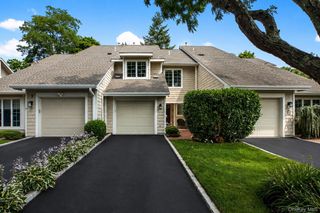 9 Pleasant Lane, Bay Shore, NY 11706