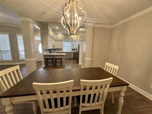 203 Pecanwood Drive, Lake Charles, LA 70605