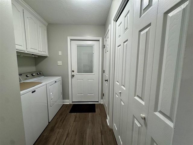 203 Pecanwood Drive, Lake Charles, LA 70605