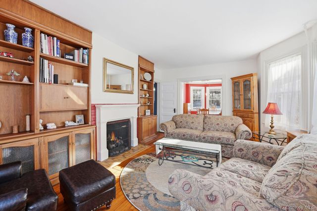 32 Brookside Place, New Rochelle, NY 10801