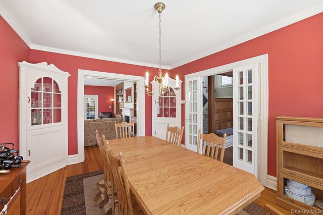 32 Brookside Place, New Rochelle, NY 10801