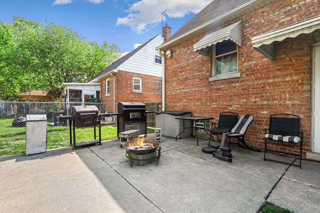17715 Roy Street, Lansing, IL 60438