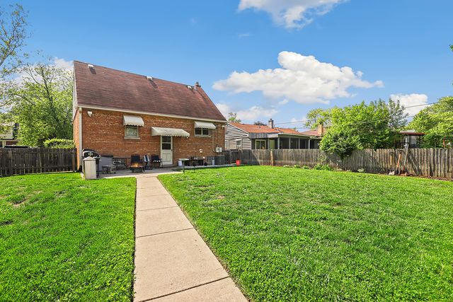 17715 Roy Street, Lansing, IL 60438