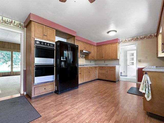 2545 NA WA KA DRIVE, Marinette, WI 54143