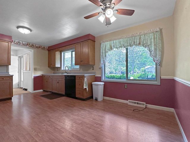 2545 NA WA KA DRIVE, Marinette, WI 54143