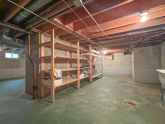 2545 NA WA KA DRIVE, Marinette, WI 54143