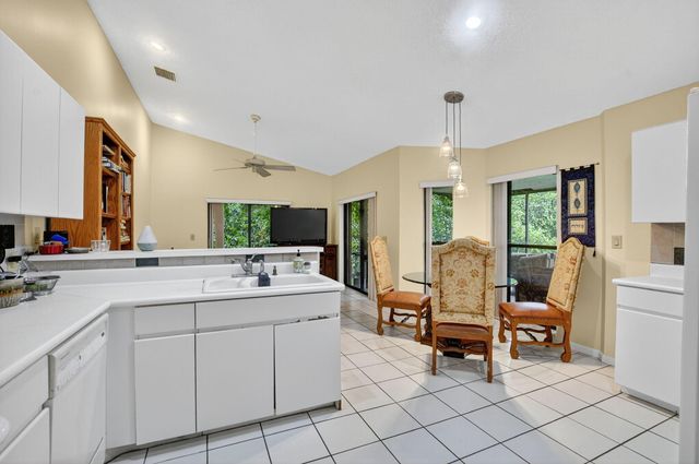 20803 Cabrillo Way, Boca Raton, FL 33428