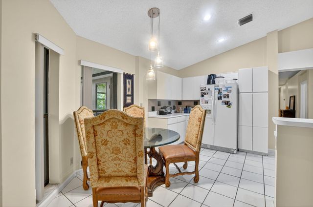 20803 Cabrillo Way, Boca Raton, FL 33428