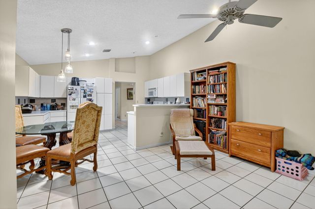 20803 Cabrillo Way, Boca Raton, FL 33428