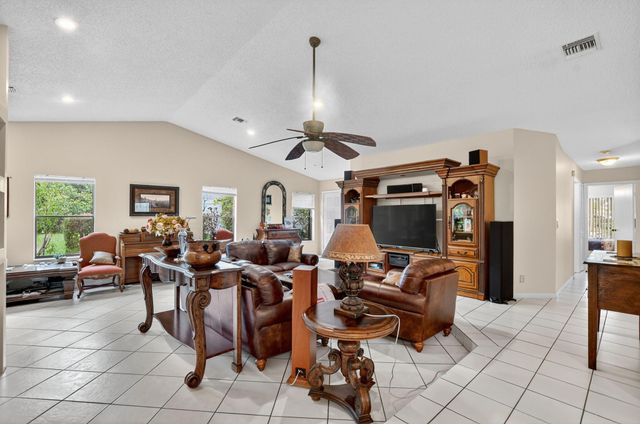 20803 Cabrillo Way, Boca Raton, FL 33428