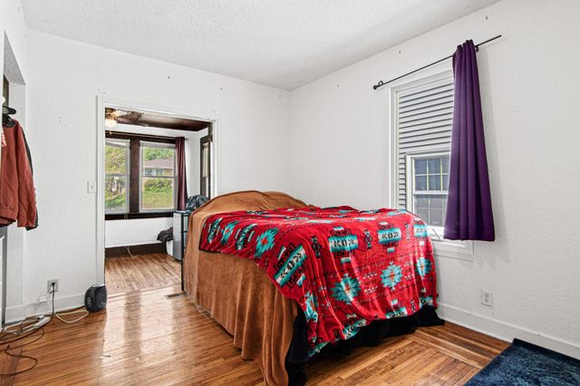 3236 James Avenue N, Minneapolis, MN 55412
