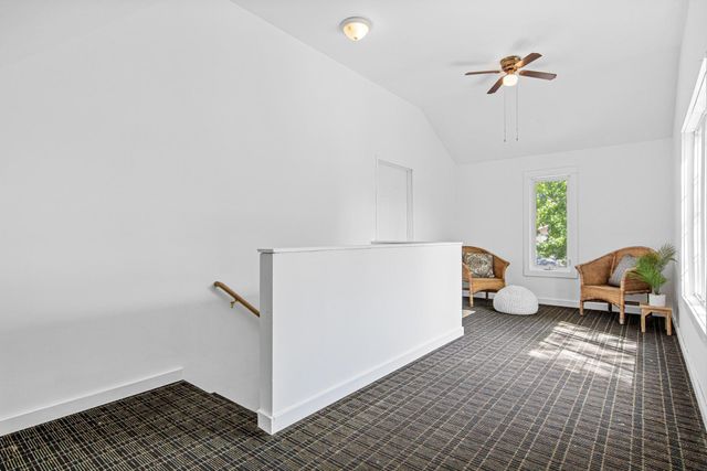 3236 James Avenue N, Minneapolis, MN 55412