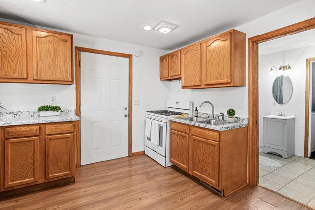3236 James Avenue N, Minneapolis, MN 55412