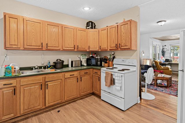 3236 James Avenue N, Minneapolis, MN 55412