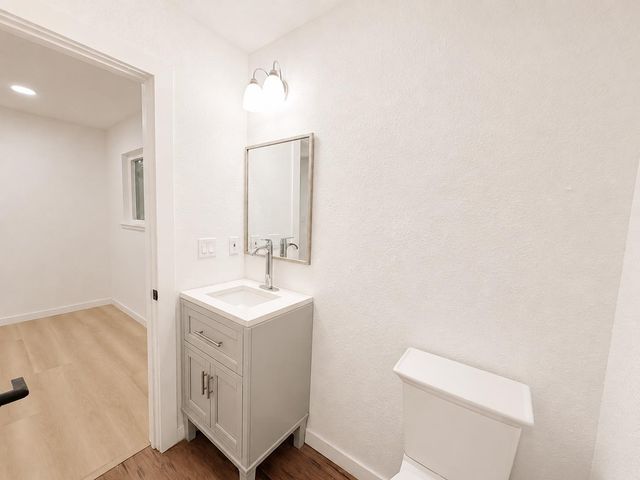 444 N 5th Ave, Oakdale, CA 95361