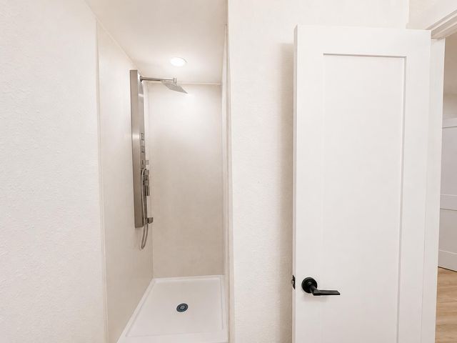444 N 5th Ave, Oakdale, CA 95361