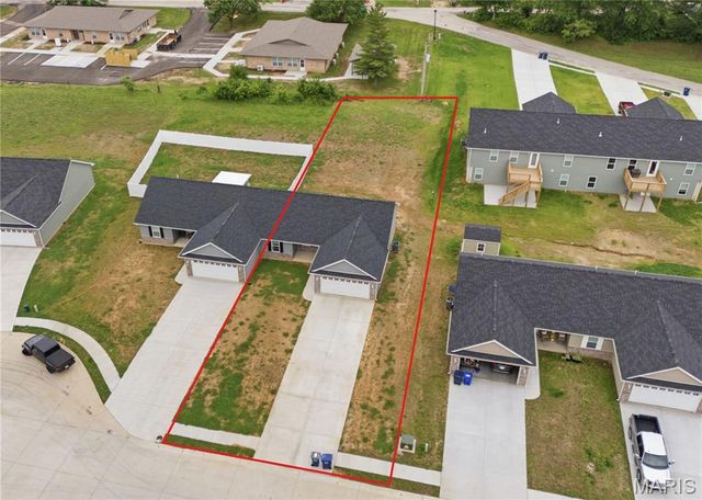 124 Grindstone Court, Moscow Mills, MO 63362